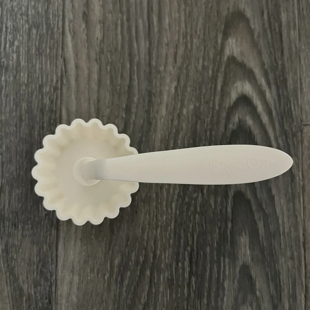 Pampered Chef Tart Quiche Pie Edge Fluting Tool Decorative Crust Edge Tool
